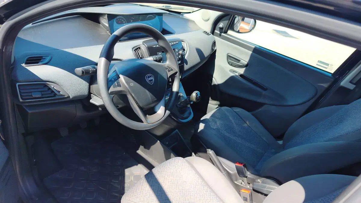 Lancia Ypsilon usata a Firenze (4)