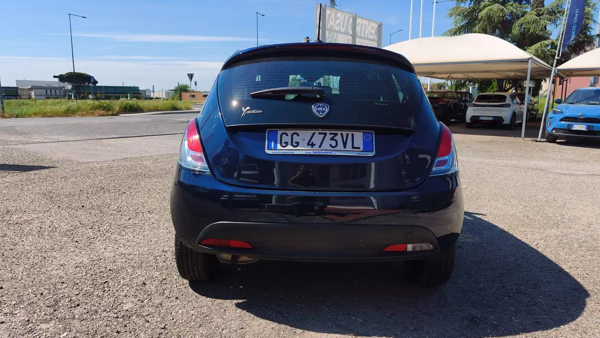 Lancia Ypsilon usata a Firenze (7)