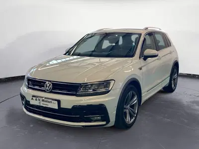 Volkswagen Tiguan 2.0 TDI SCR DSG 4MOTION Sport BMT del 2019 usata a Rizziconi