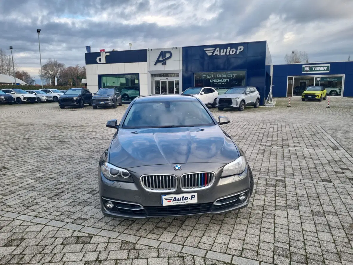 BMW Serie 5 Touring usata a Lucca