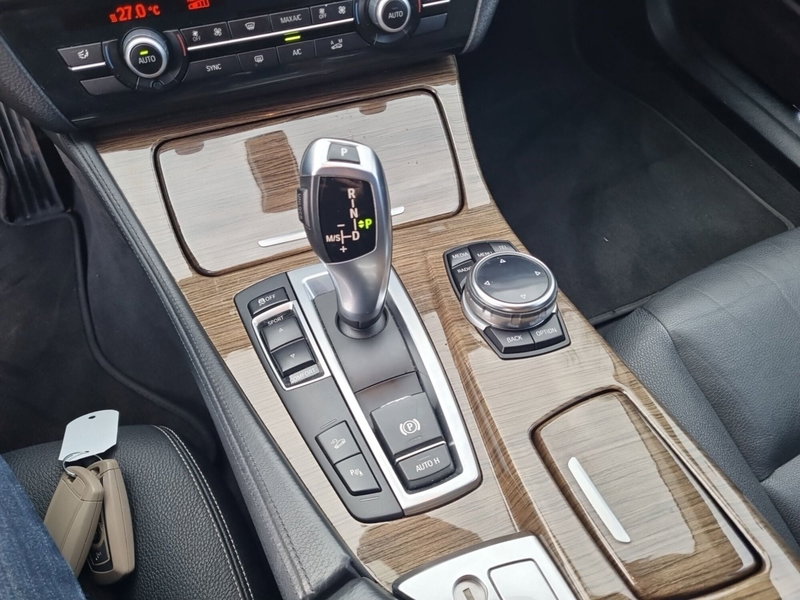 BMW Serie 5 Touring usata a Lucca (10)