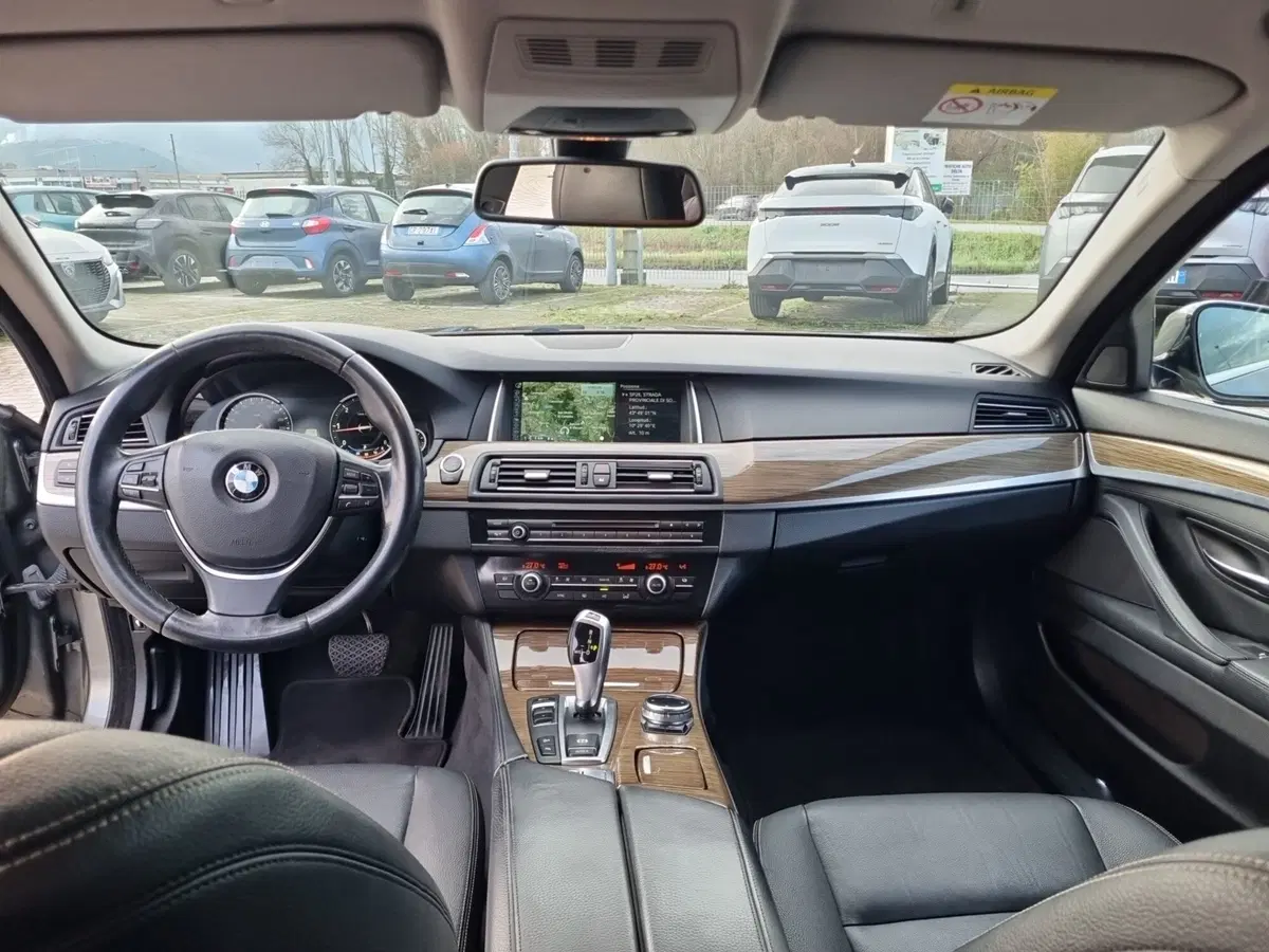 BMW Serie 5 Touring usata a Lucca (13)