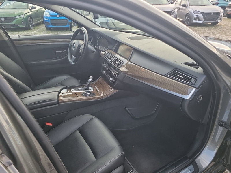 BMW Serie 5 Touring usata a Lucca (17)