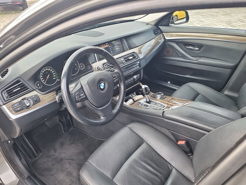 BMW Serie 5 Touring usata a Lucca (6)