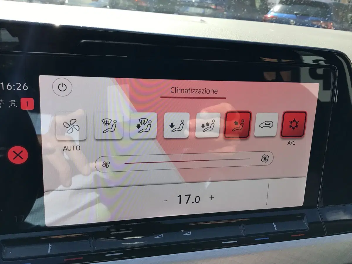 Volkswagen Golf usata a Genova (16)