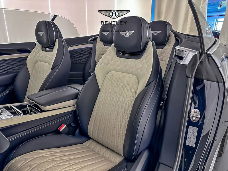 Bentley Continental GTC nuova a Milano (11)