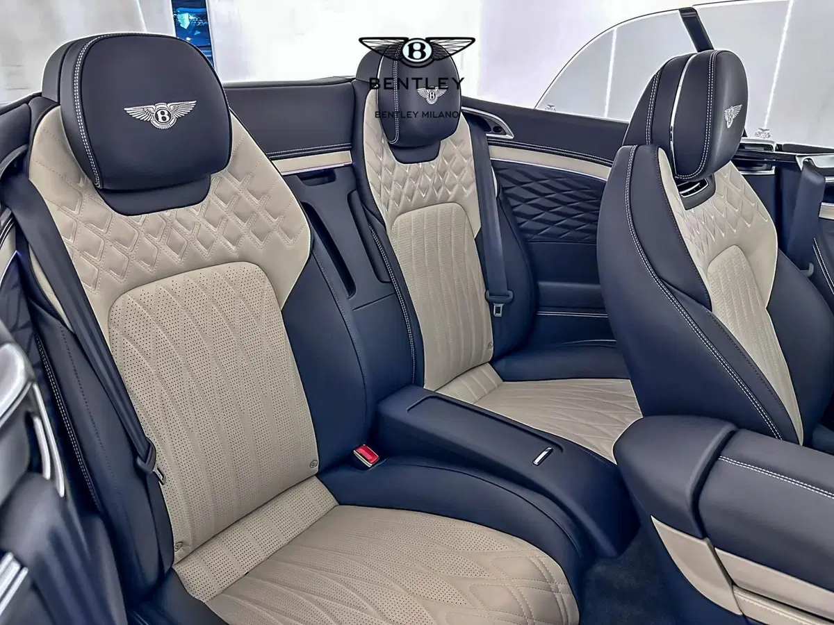 Bentley Continental GTC nuova a Milano (15)