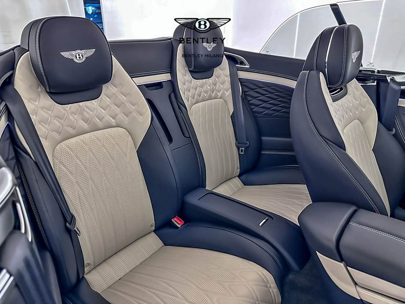 Bentley Continental GTC nuova a Milano (15)