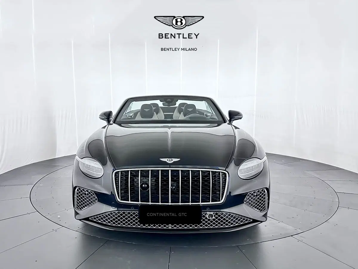 Bentley Continental GTC nuova a Milano (2)