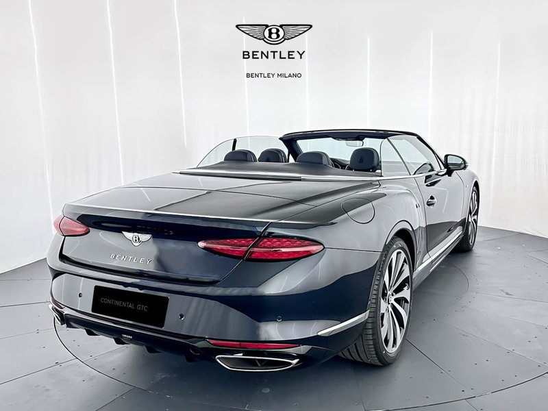Bentley Continental GTC nuova a Milano (9)