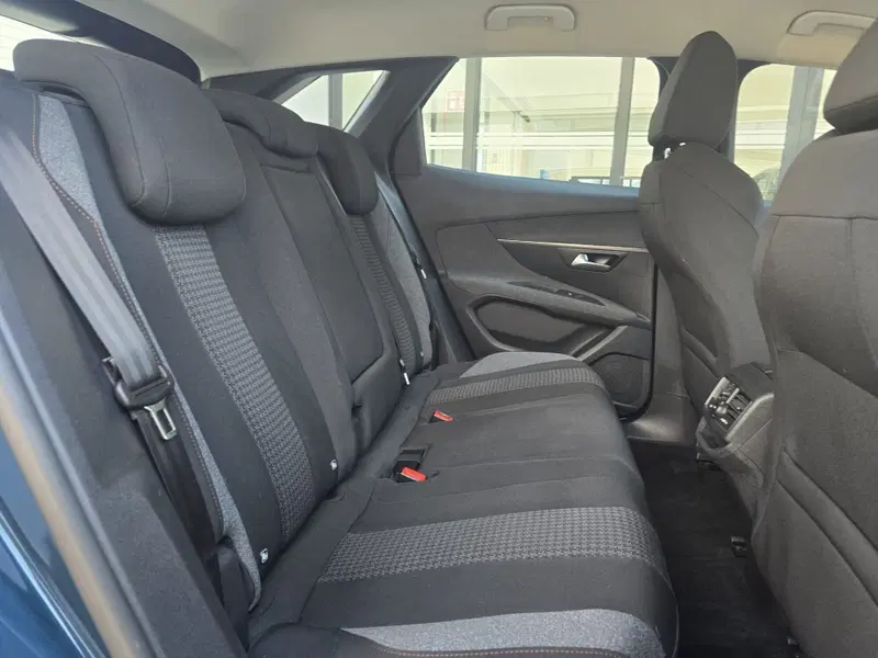 Peugeot 3008 usata a Massa-Carrara (14)