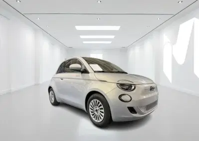 Fiat 500 Cabrio 42 kWh nuova a Latina