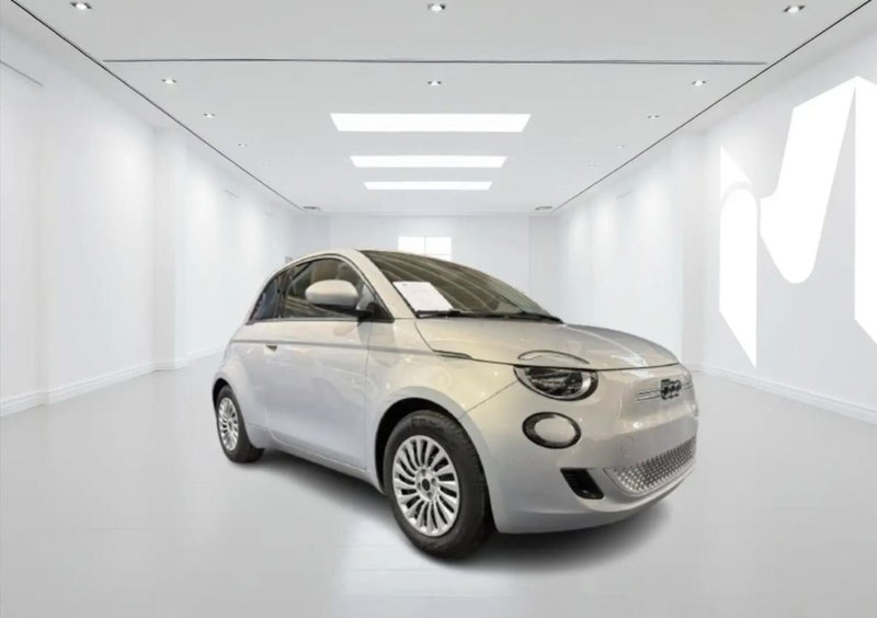 Fiat 500 Cabrio nuova a Latina