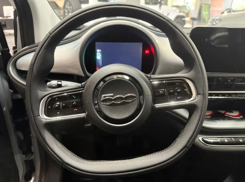 Fiat 500 Cabrio nuova a Latina (7)