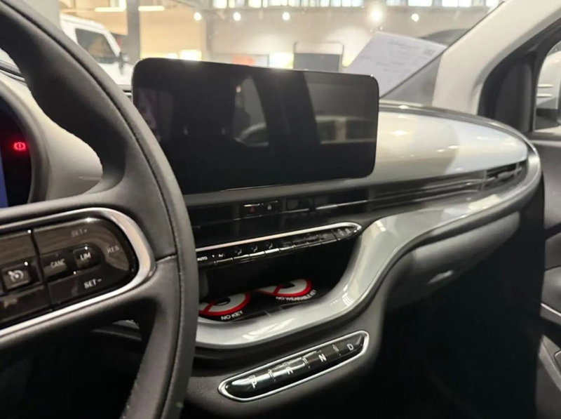Fiat 500 Cabrio nuova a Latina (8)