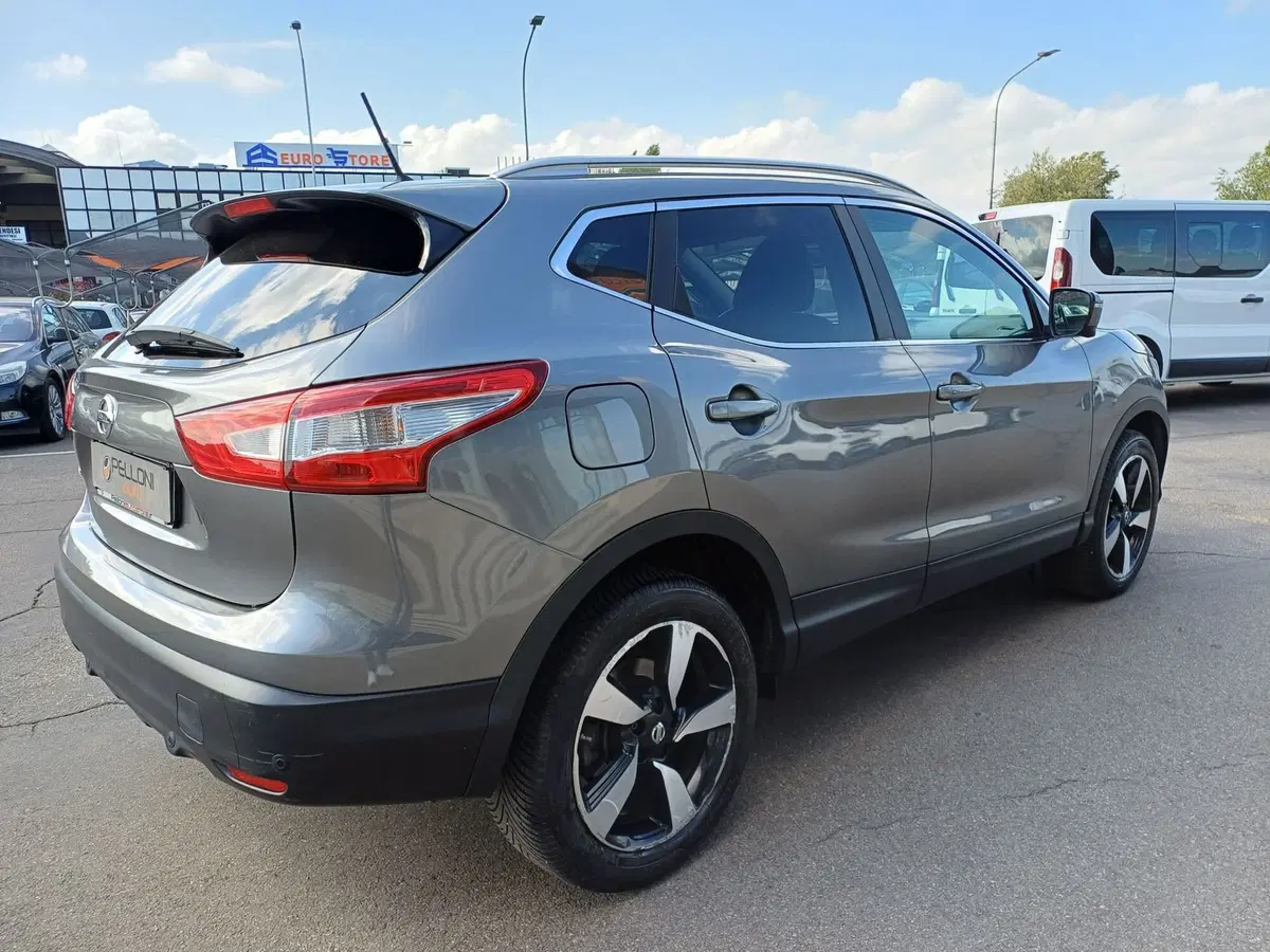 Nissan Qashqai usata a Modena (7)