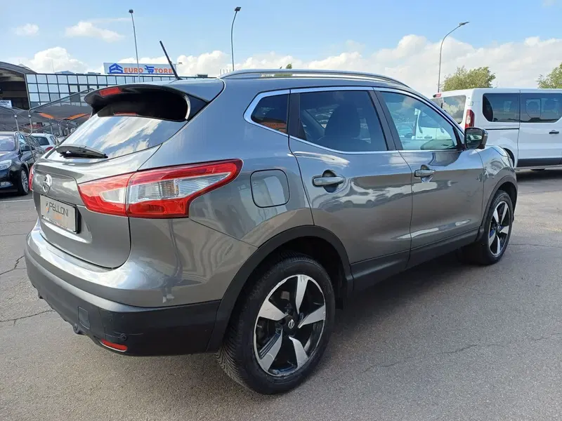 Nissan Qashqai usata a Modena (7)