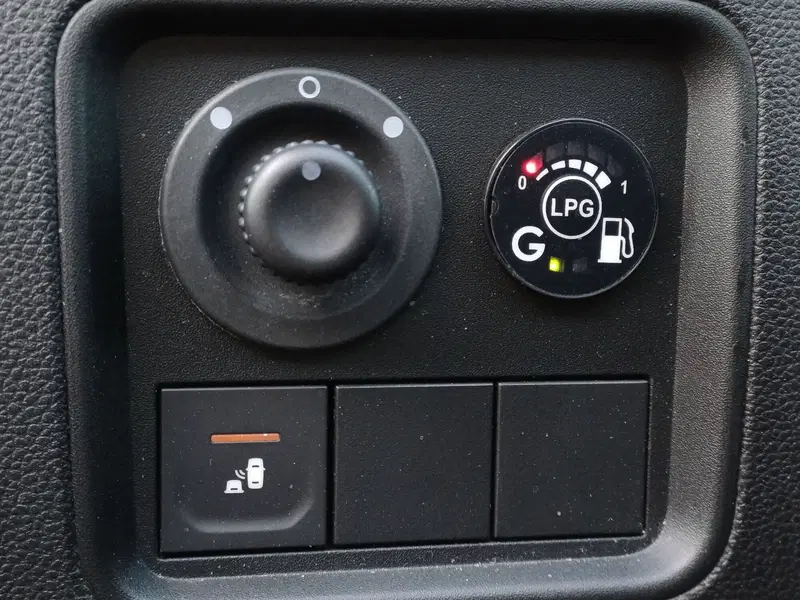 Dacia Duster usata a Modena (10)