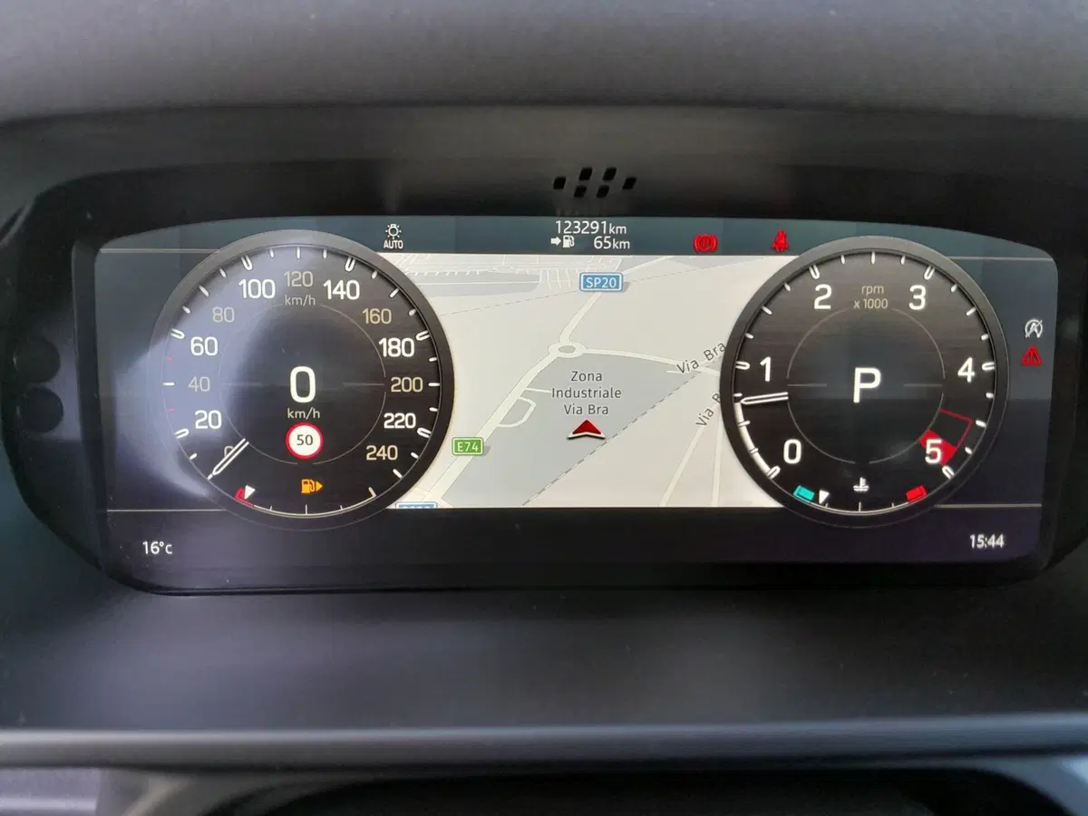 Land Rover Defender usata a Cuneo (11)