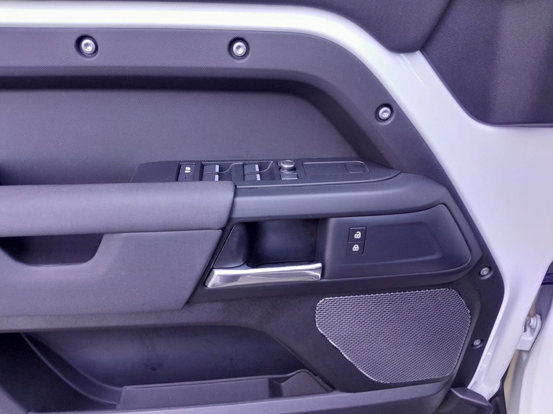 Land Rover Defender usata a Cuneo (20)