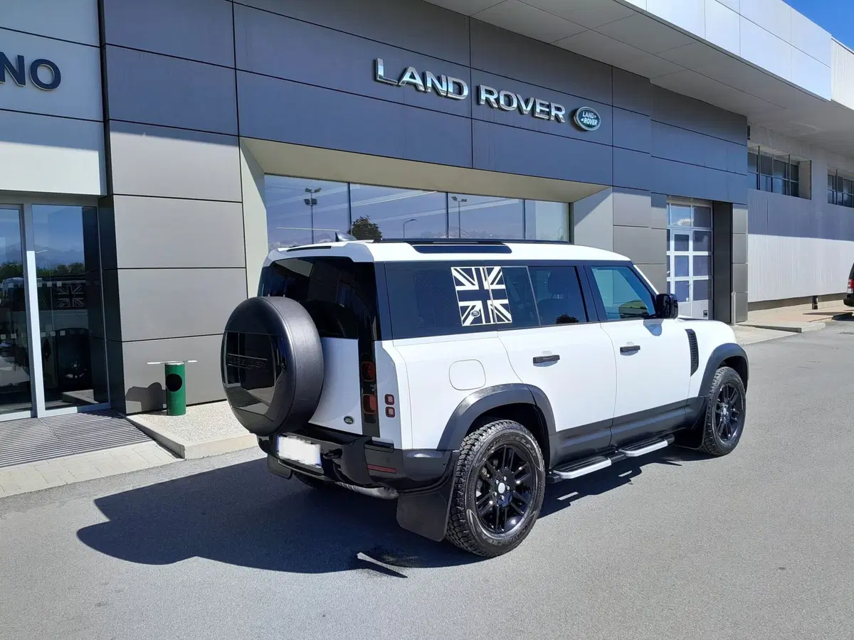 Land Rover Defender usata a Cuneo (8)
