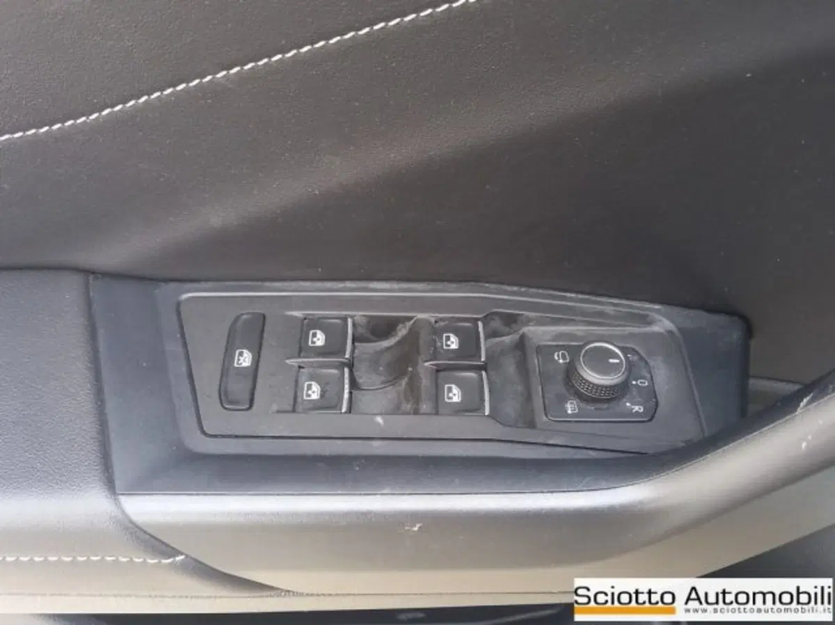 Volkswagen T-Roc usata a Messina (12)