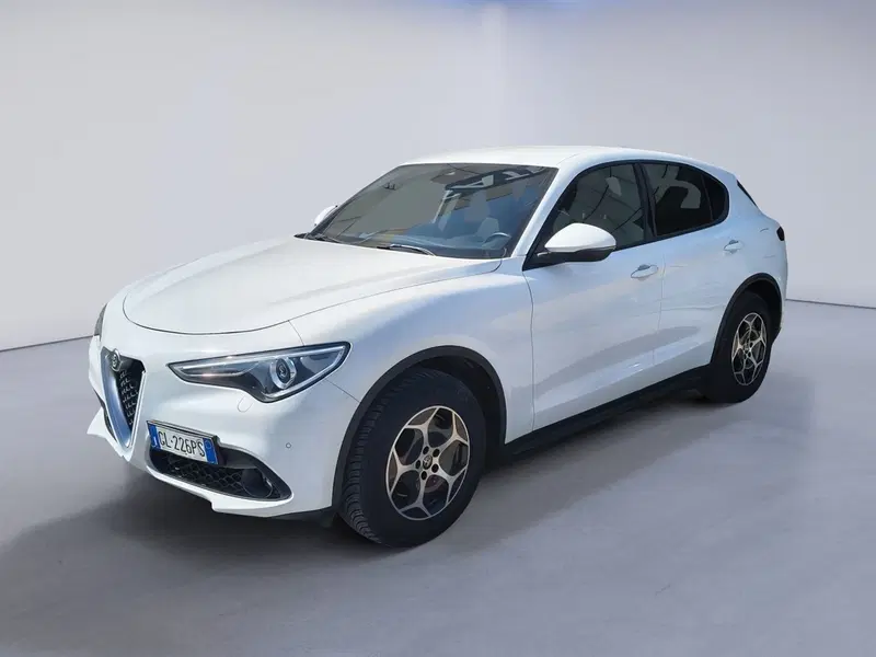 Alfa Romeo Stelvio usata a Padova (3)