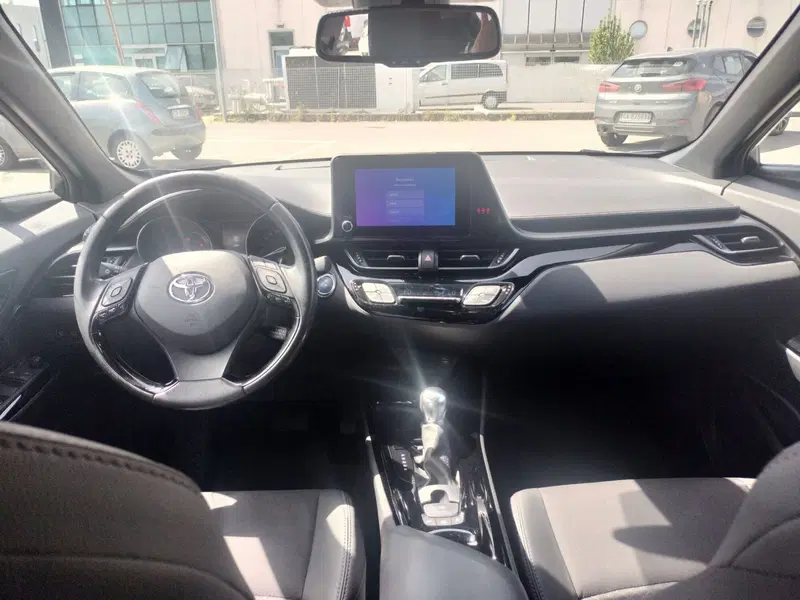 Toyota Toyota C-HR usata a Modena (10)
