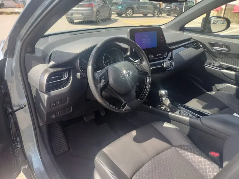 Toyota Toyota C-HR usata a Modena (7)