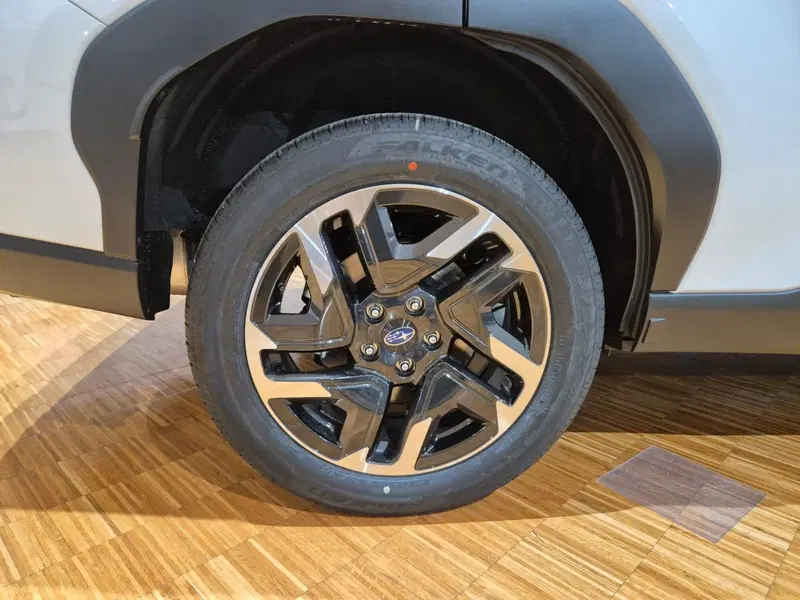 Subaru Forester nuova a Como (12)