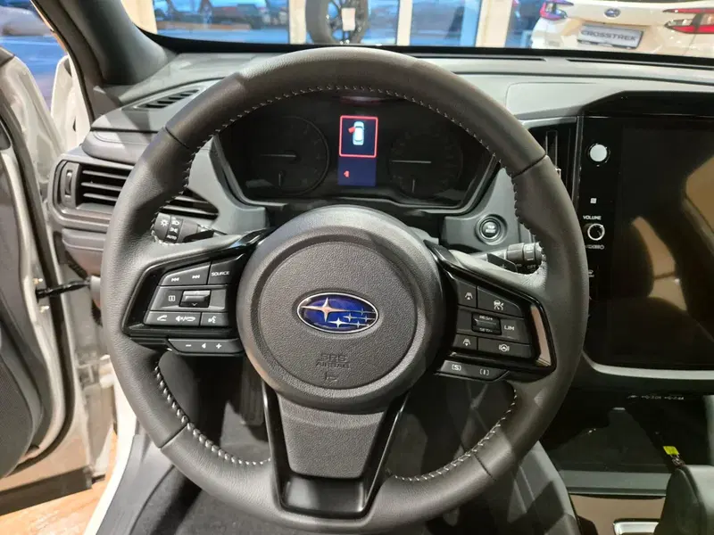 Subaru Forester nuova a Como (13)