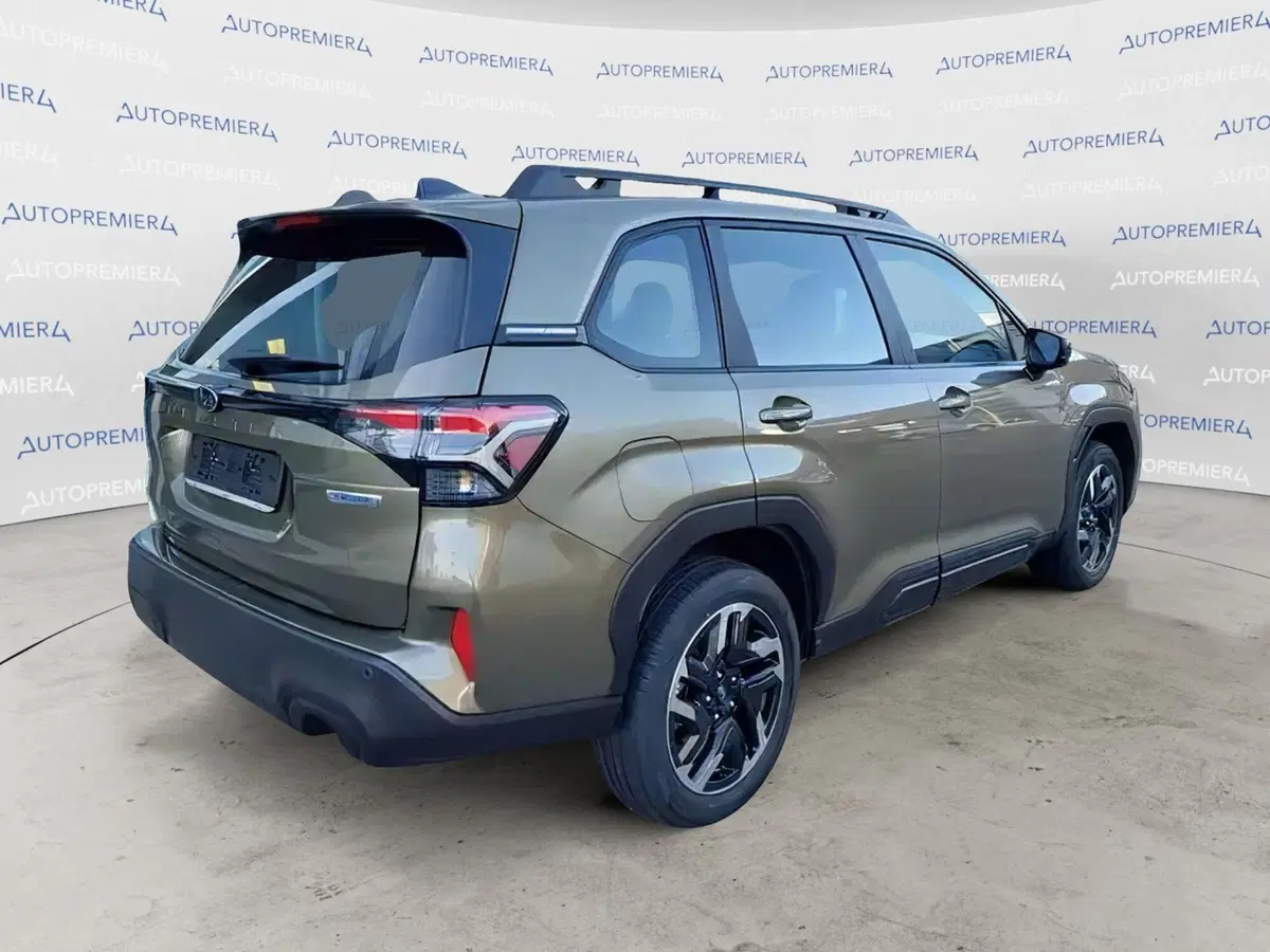 Subaru Forester nuova a Como (3)