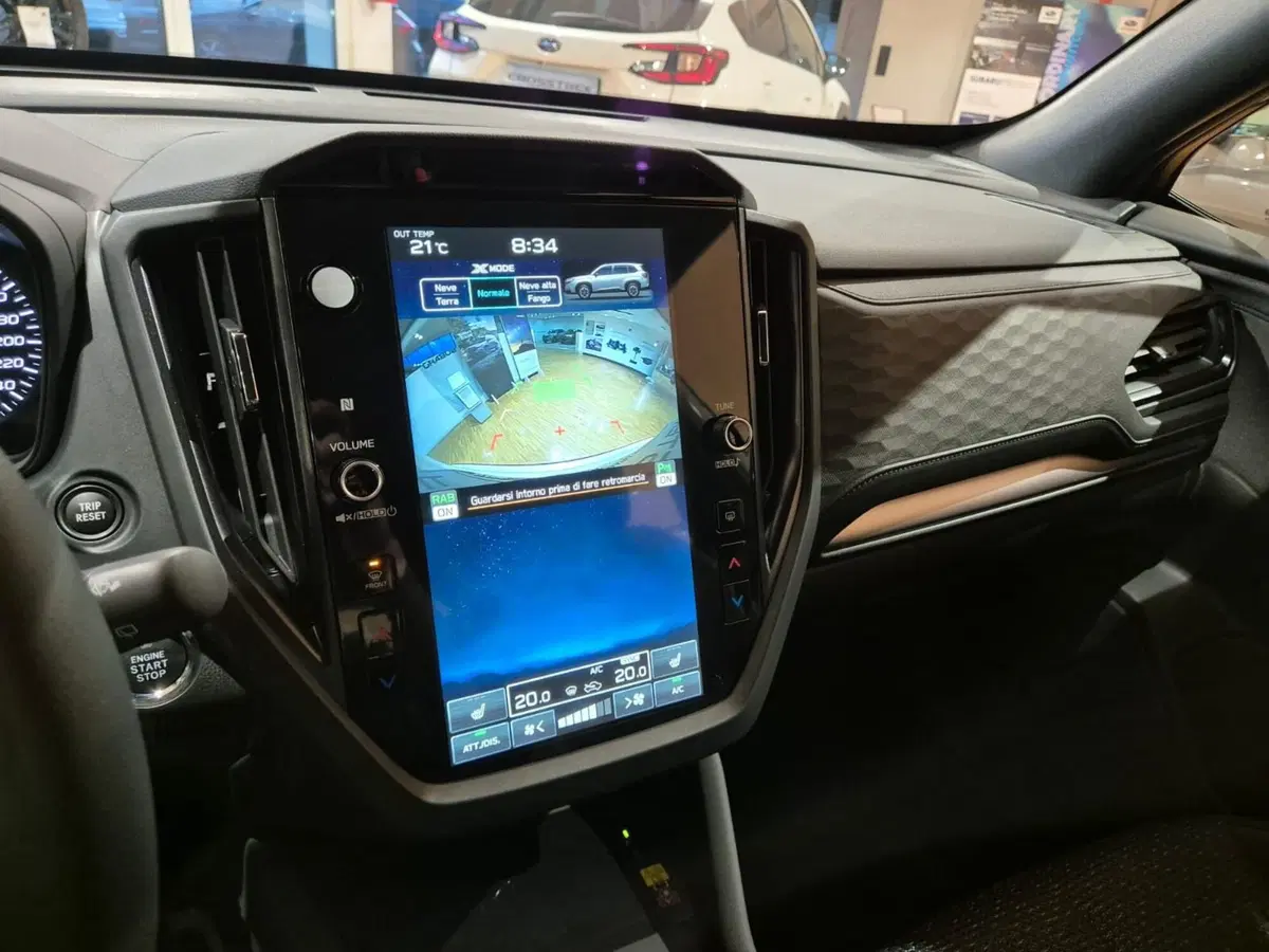 Subaru Forester nuova a Como (6)