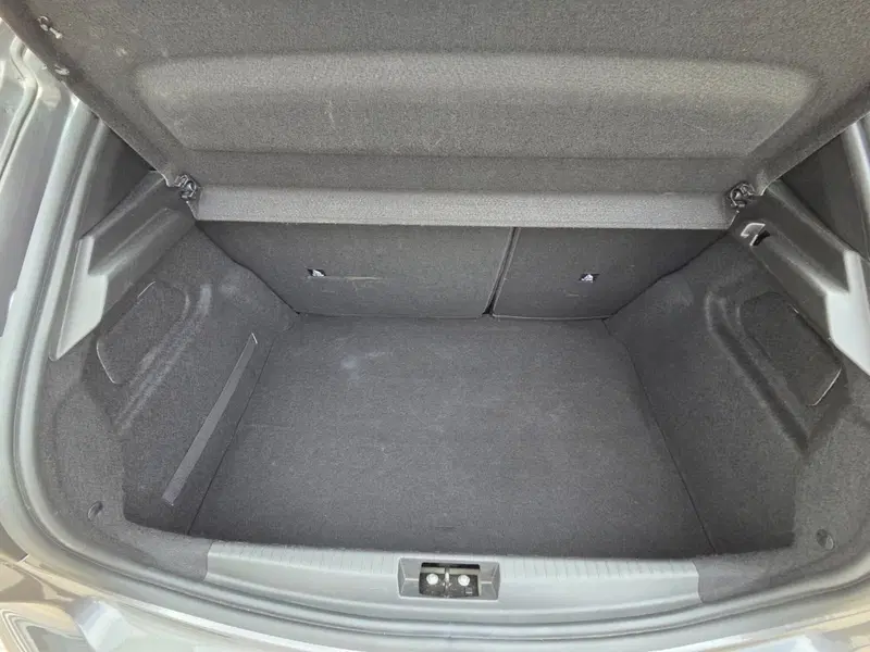 Peugeot 208 usata a Belluno (5)