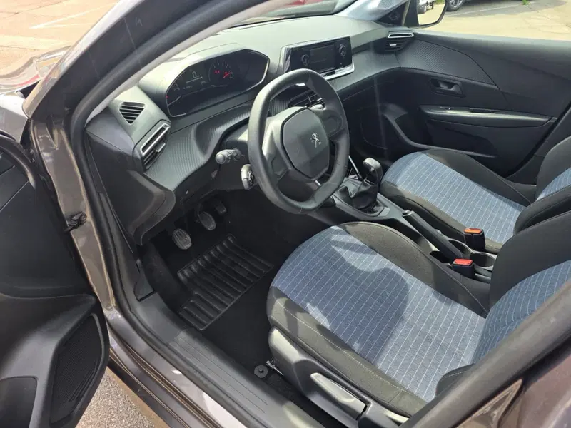 Peugeot 208 usata a Belluno (9)