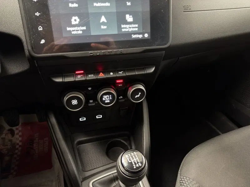 Dacia Duster usata a Milano (13)