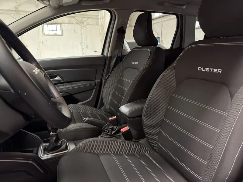 Dacia Duster usata a Milano (15)