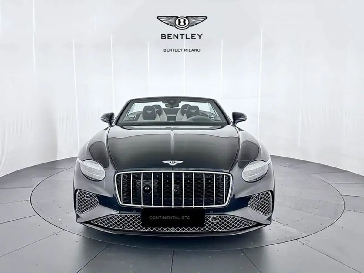 Bentley Continental GTC nuova a Milano (2)
