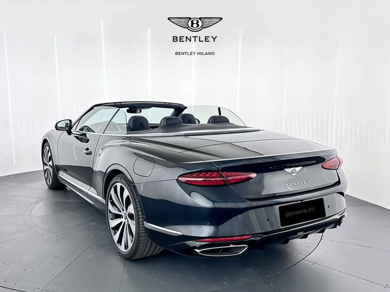Bentley Continental GTC nuova a Milano (5)