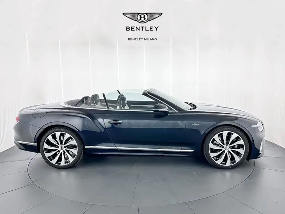 Bentley Continental GTC nuova a Milano (7)