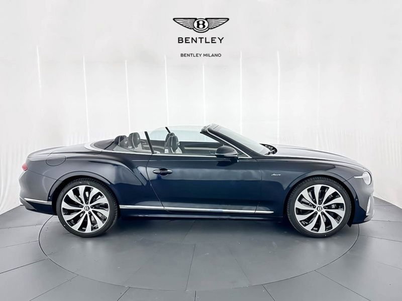 Bentley Continental GTC nuova a Milano (7)