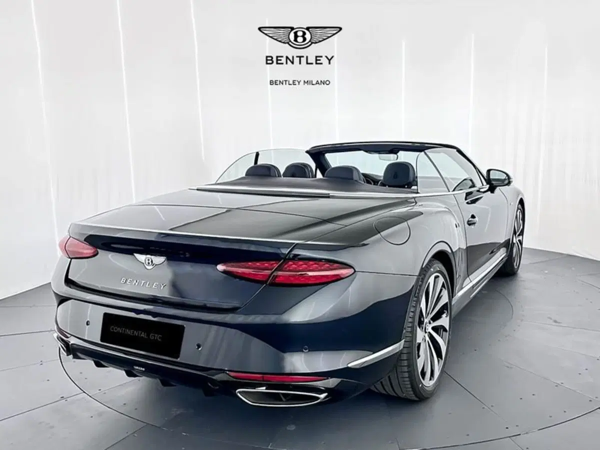 Bentley Continental GTC nuova a Milano (9)