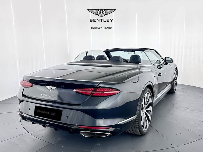 Bentley Continental GTC nuova a Milano (9)