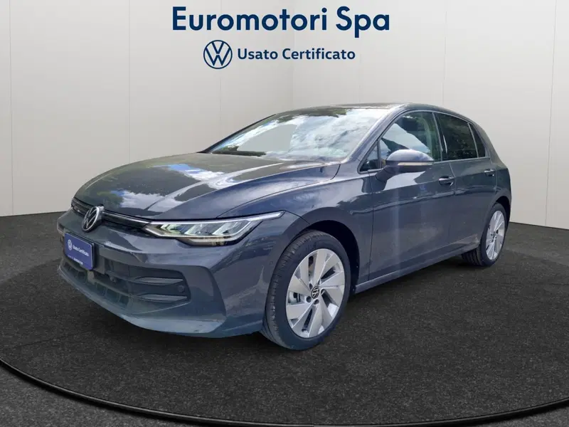 Volkswagen Golf nuova a Siena