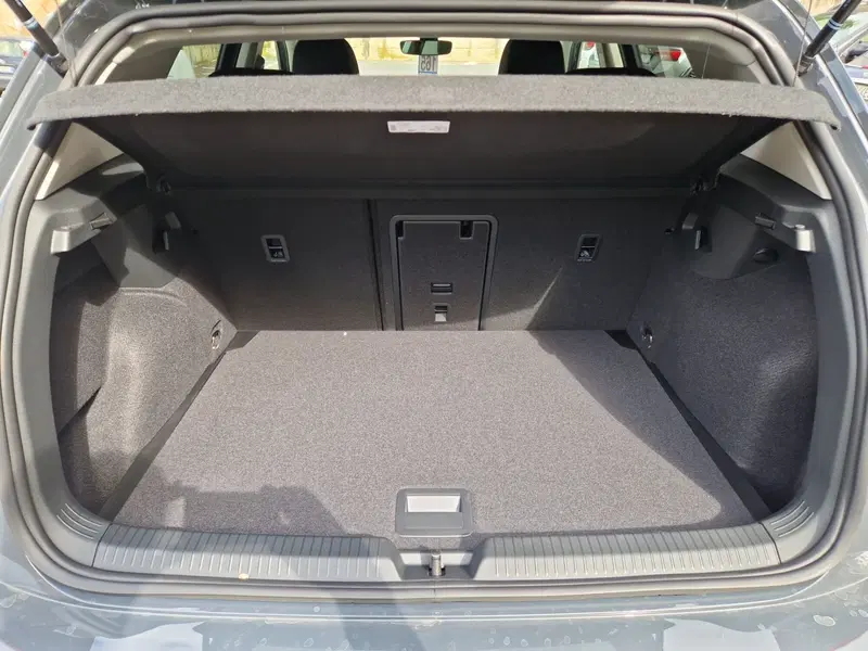 Volkswagen Golf nuova a Siena (12)