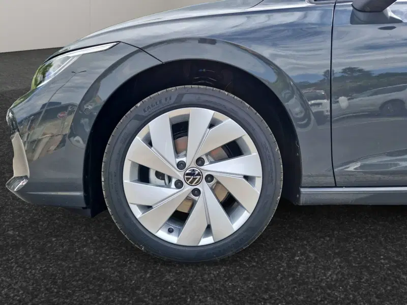 Volkswagen Golf nuova a Siena (9)