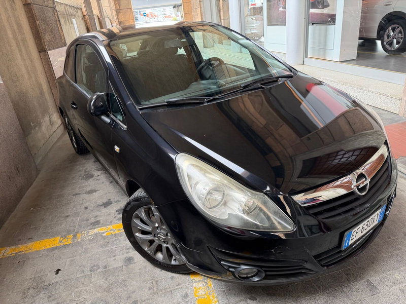 Opel Corsa usata a Genova (4)