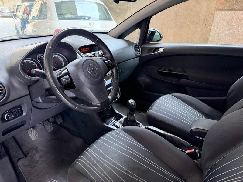 Opel Corsa usata a Genova (6)