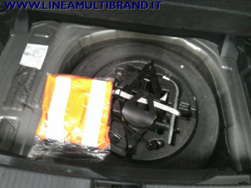 Volkswagen T-Cross usata a Piacenza (8)