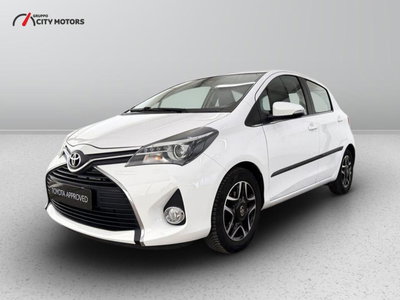 Toyota Yaris 1.0 5 porte Lounge del 2016 usata a Monza
